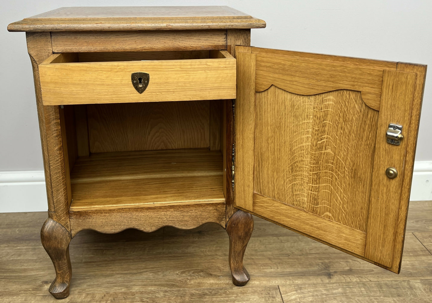 Pair of Bedside Tables Vintage French Louis Style Oak Nightstands Cabinets LOT 6309
