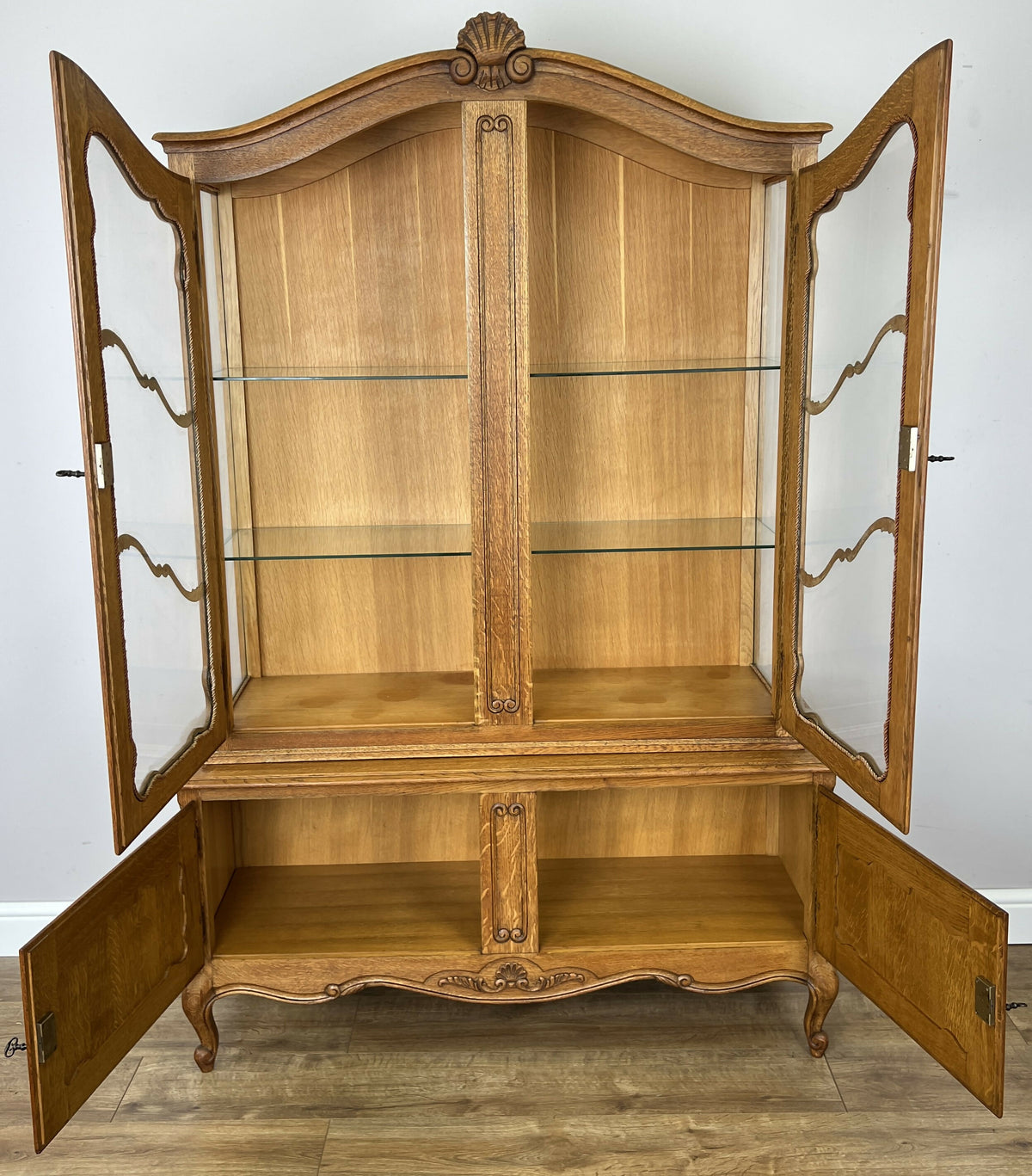 Bookcase Vintage French Louis XIV Style Oak Glazed Display Cabinet LOT 6490