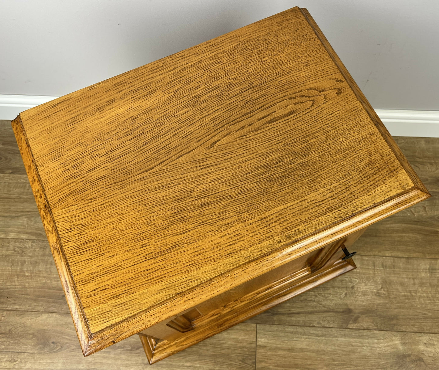 Pair of Bedside Tables Vintage French Style Nightstands Carved Cabinets LOT 6215