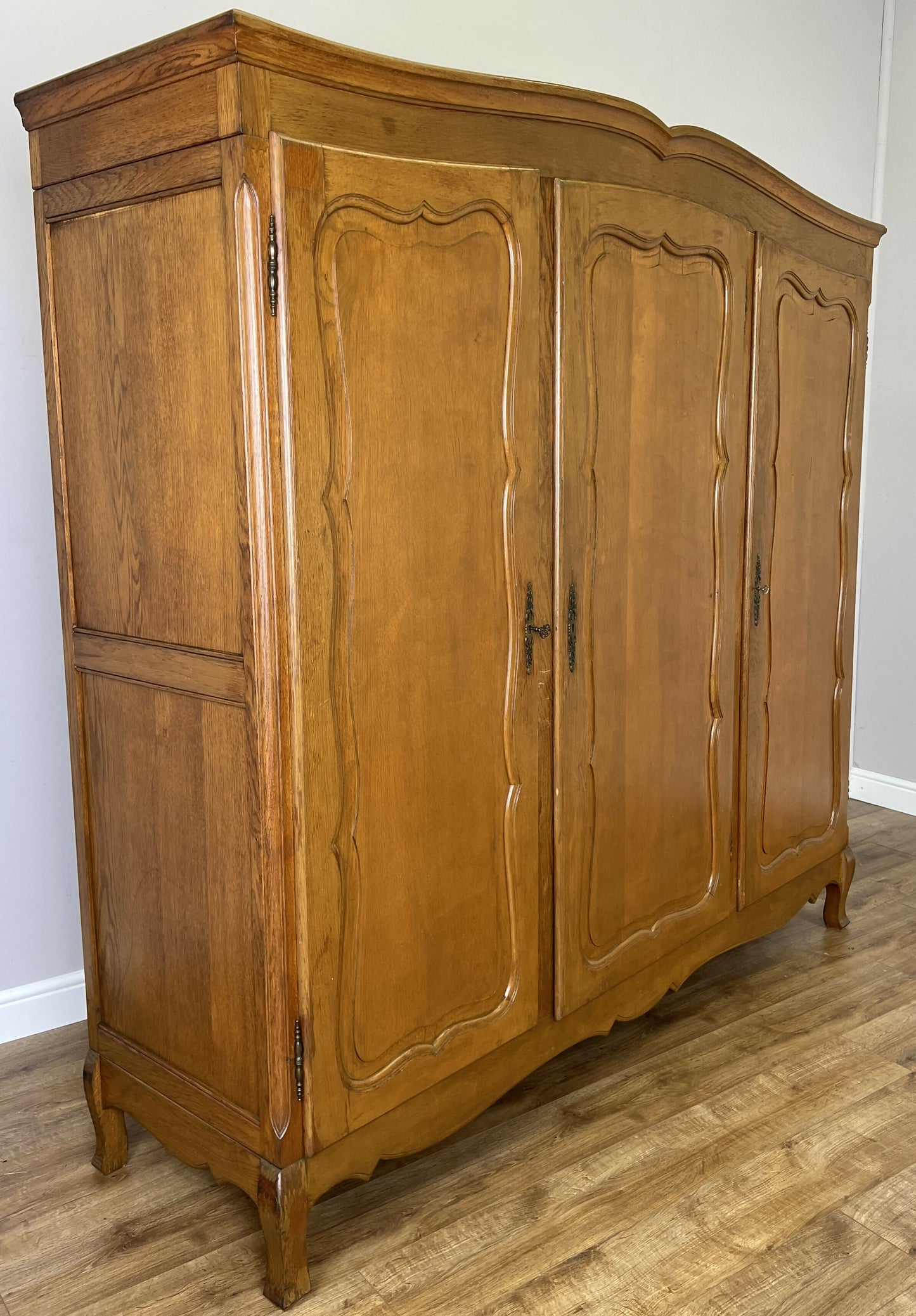 Wardrobe Vintage French Louis XVI Style Oak Triple Door Carved Armoire LOT 6467