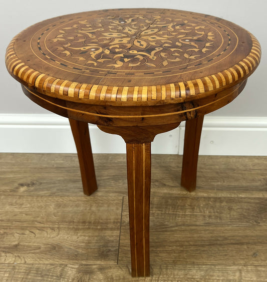 Side Table Vintage French Style Inlaid Decorative Carved Round Table LOT 6201