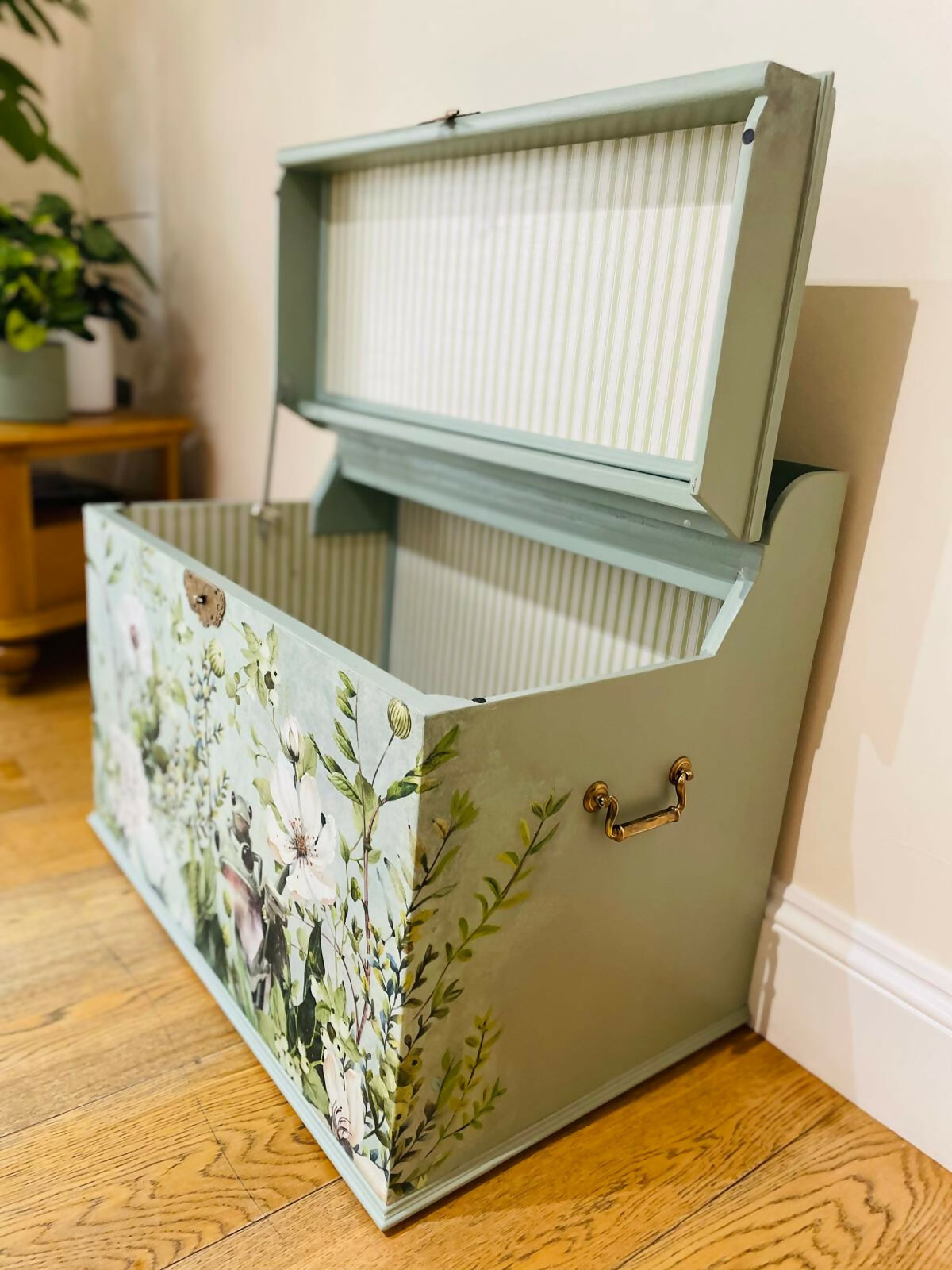 Storage Chest Upcycled Furniture Green Frog Foliage Vintage Storage Box Ottoman