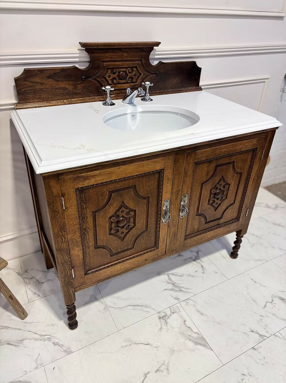 Wide Traditional Wooden Vintage Bathroom Vanity Unit - Mary Queen of Scots