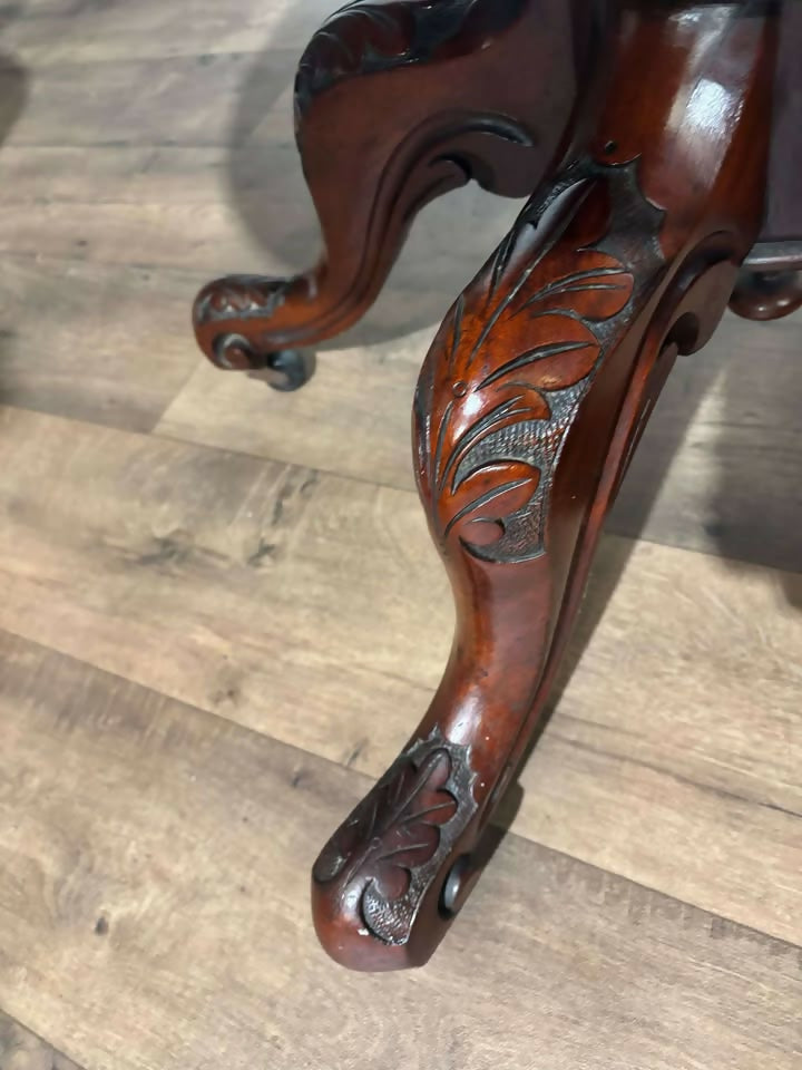 Victorian Mahogany Oval Breakfast Tablemm