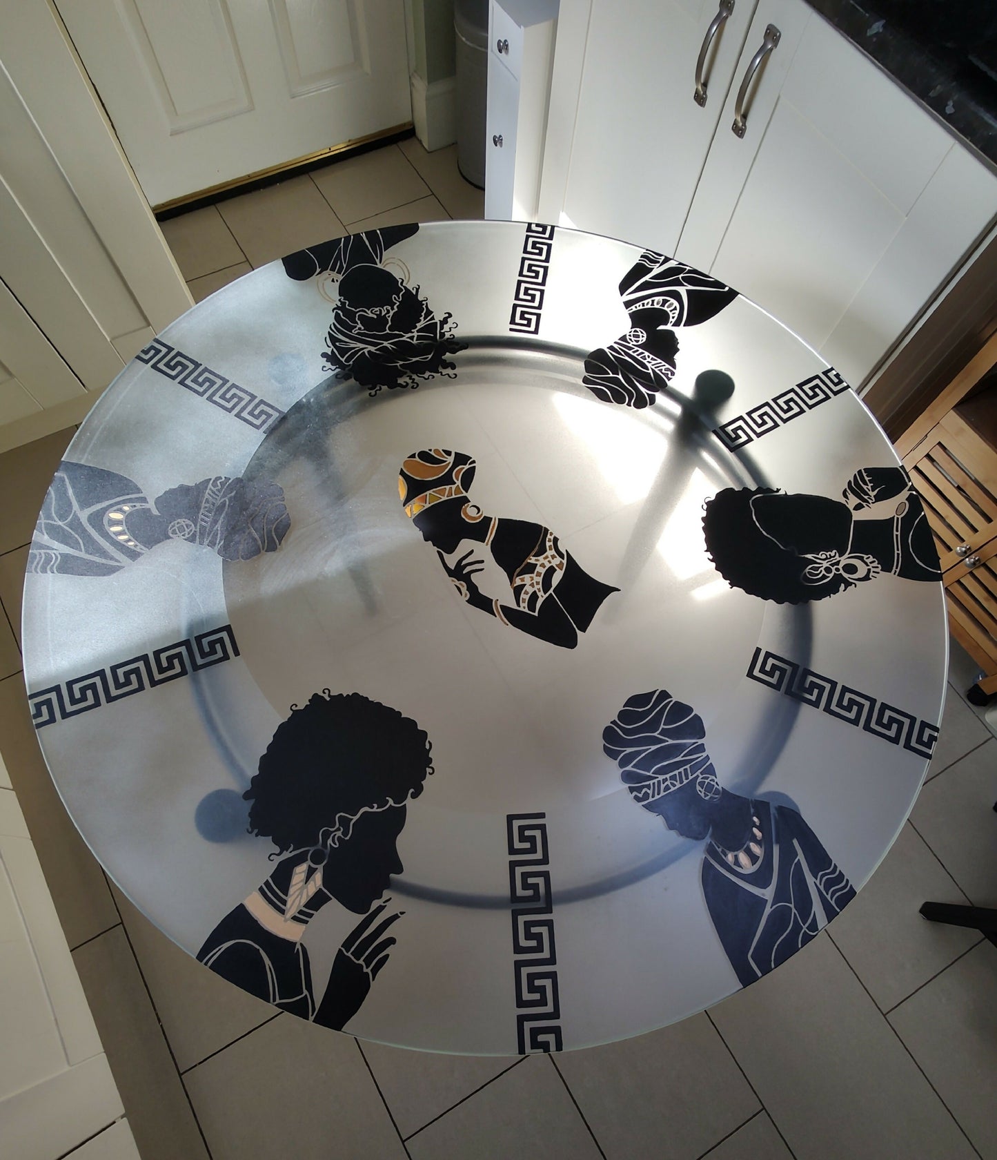 THE AFRICAN ASPECTS UPCYCLED – ONE-OFF FURNITURE ART Who's Head of the Table?