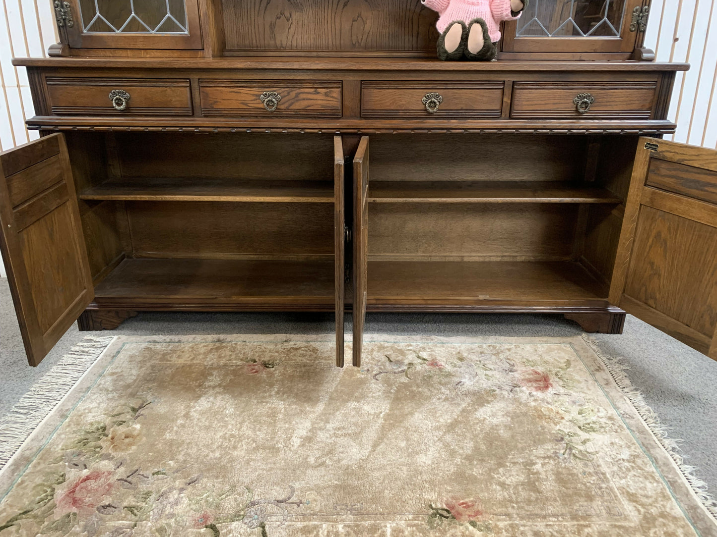 Old Charm Sovereign dresser sideboard with a light oak finish.