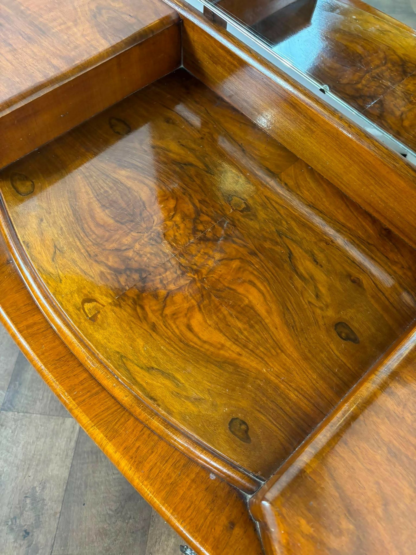 Vintage Walnut Veneered Dressing Table with Removable Mirror