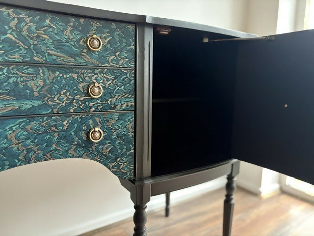 Stunning Hand-Finished Vintage Sideboard / Console