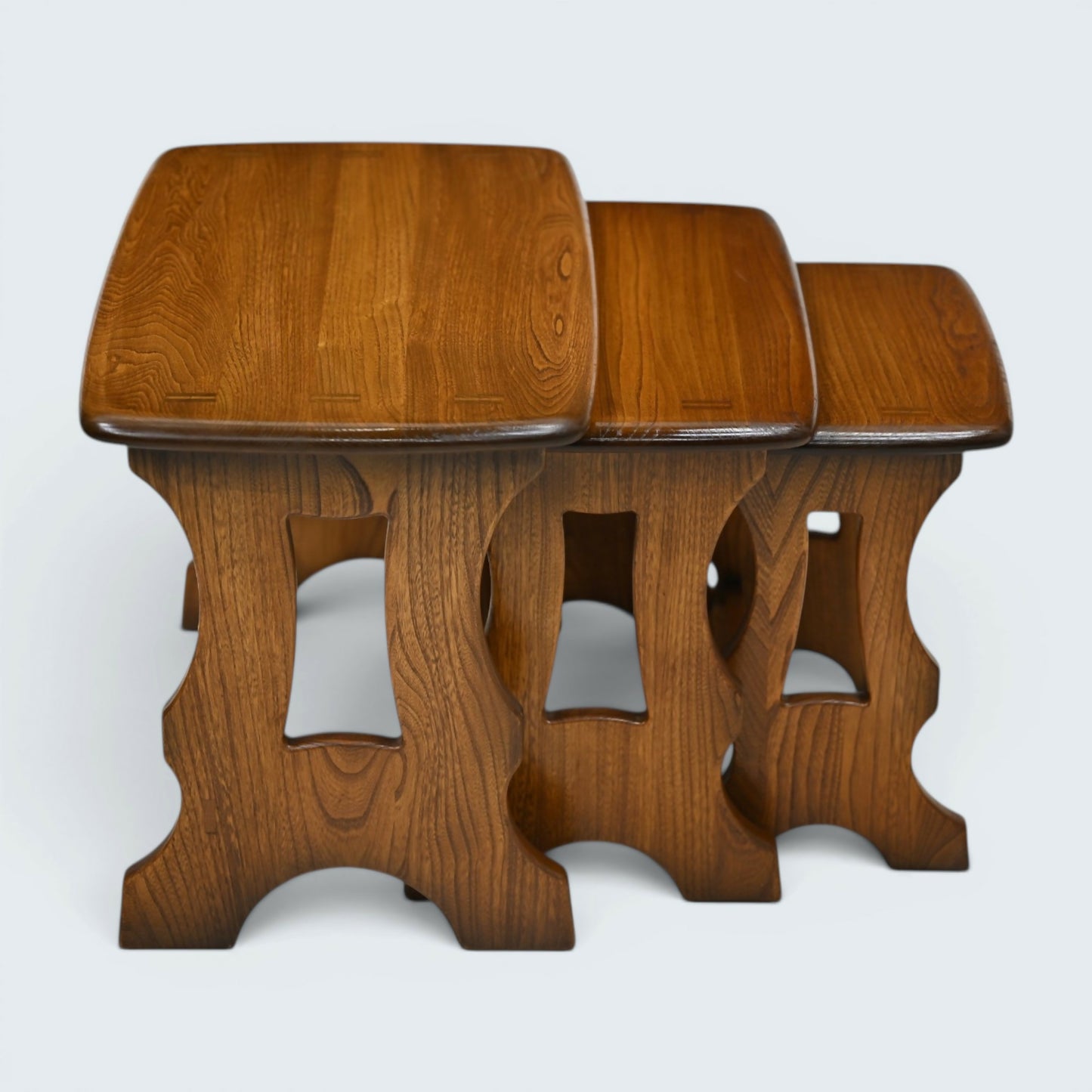 Ercol Nest Of Tables Golden Dawn Finish Vintage Ercol's Badge Elm FREE Delivery*