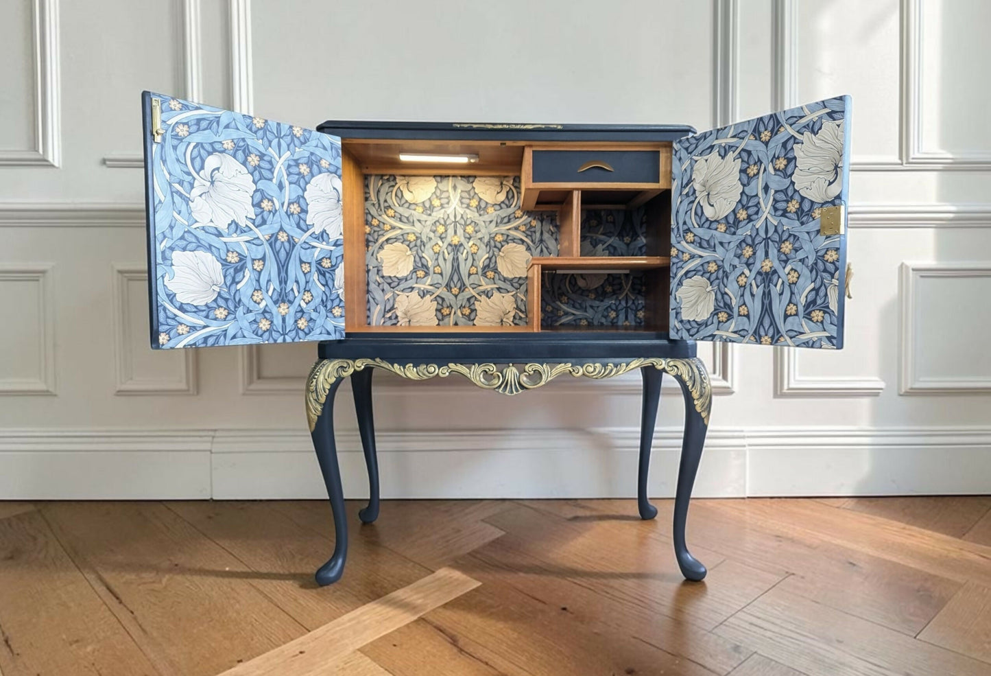 Vintage Unique Art Deco Style queen Anne Blue Drinks Cocktail Cabinet gin bar
