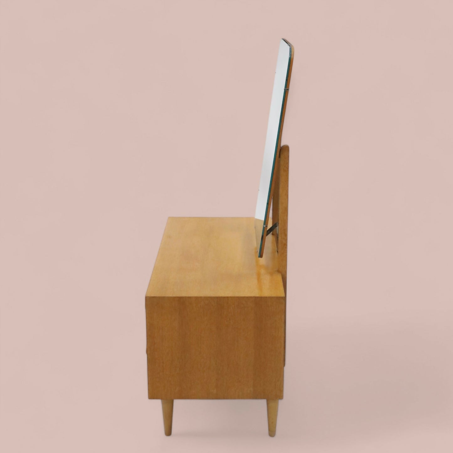 Meredew Retro Dressing Chest Shaped Adjustable Mirrors FREE Nationwide Delivery. SBR9616/0210D