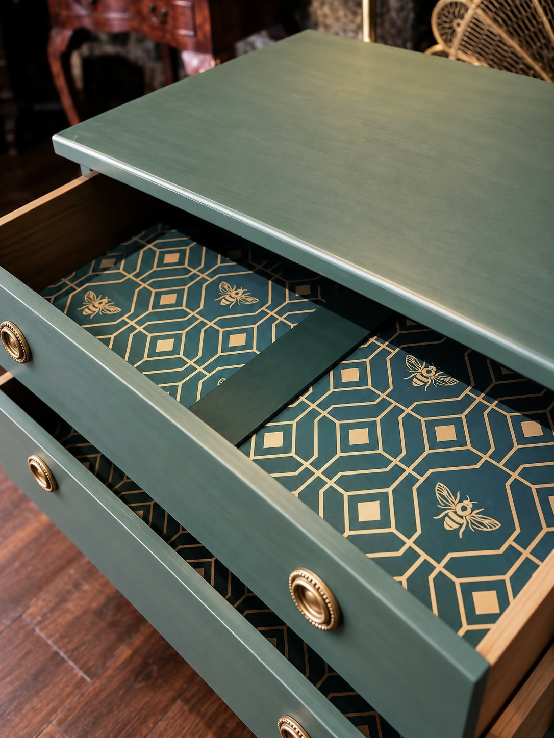 Vintage Heritage Green Chest of Drawers | Gold Bee Lined Drawers & Gold