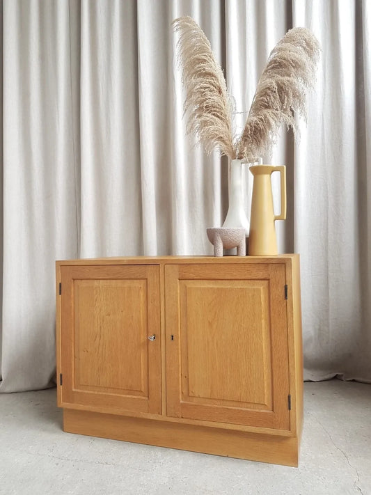 Vintage Mid Century Danish Oak Compact Sideboard Media Cabinet Scahdi Retro R516
