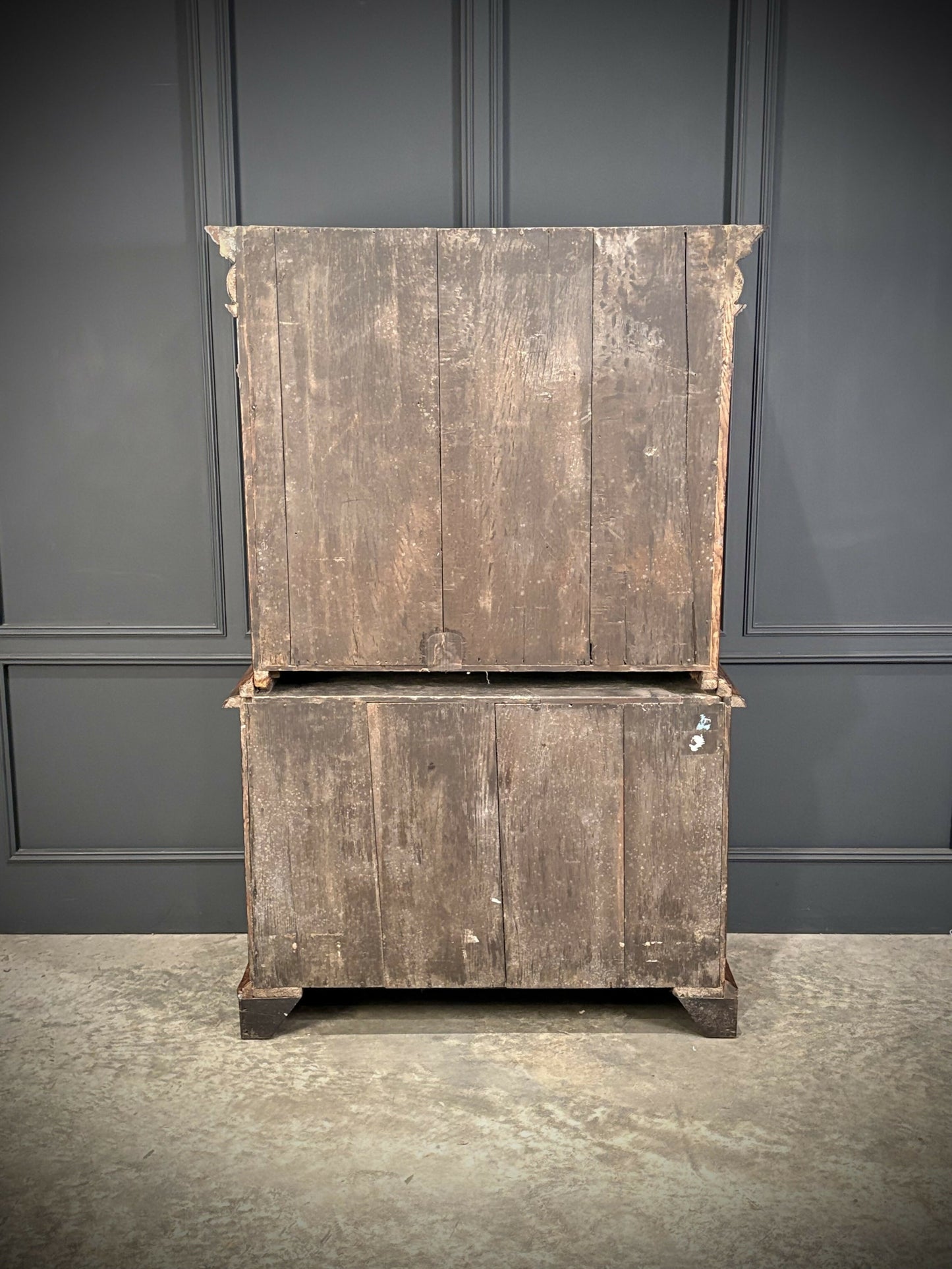 Queen Anne Walnut Secretaire Chest / Escritoire