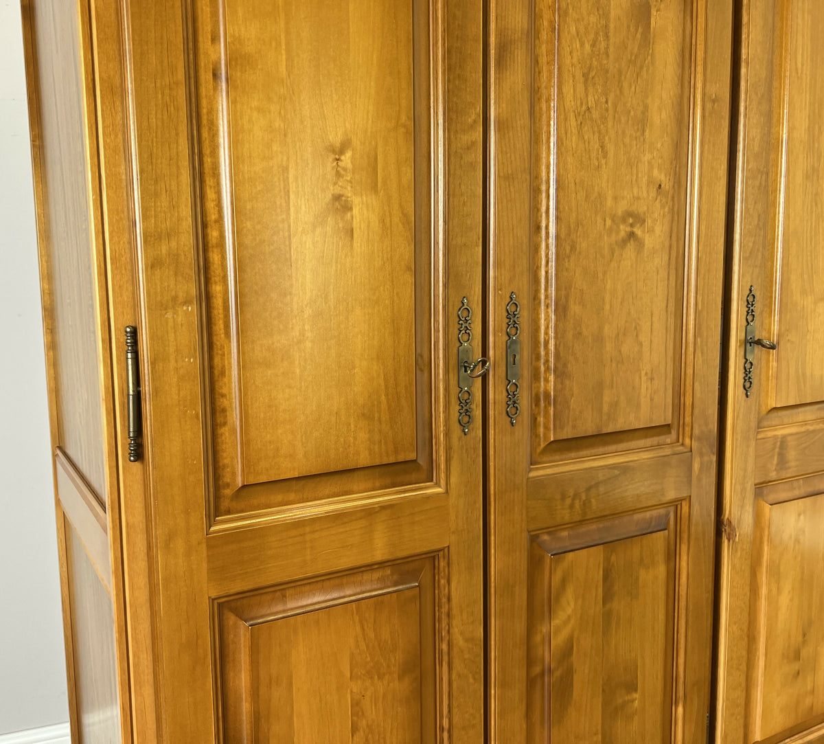 Wardrobe Vintage French Style Five Door Storage Carved Armoire LOT 6518