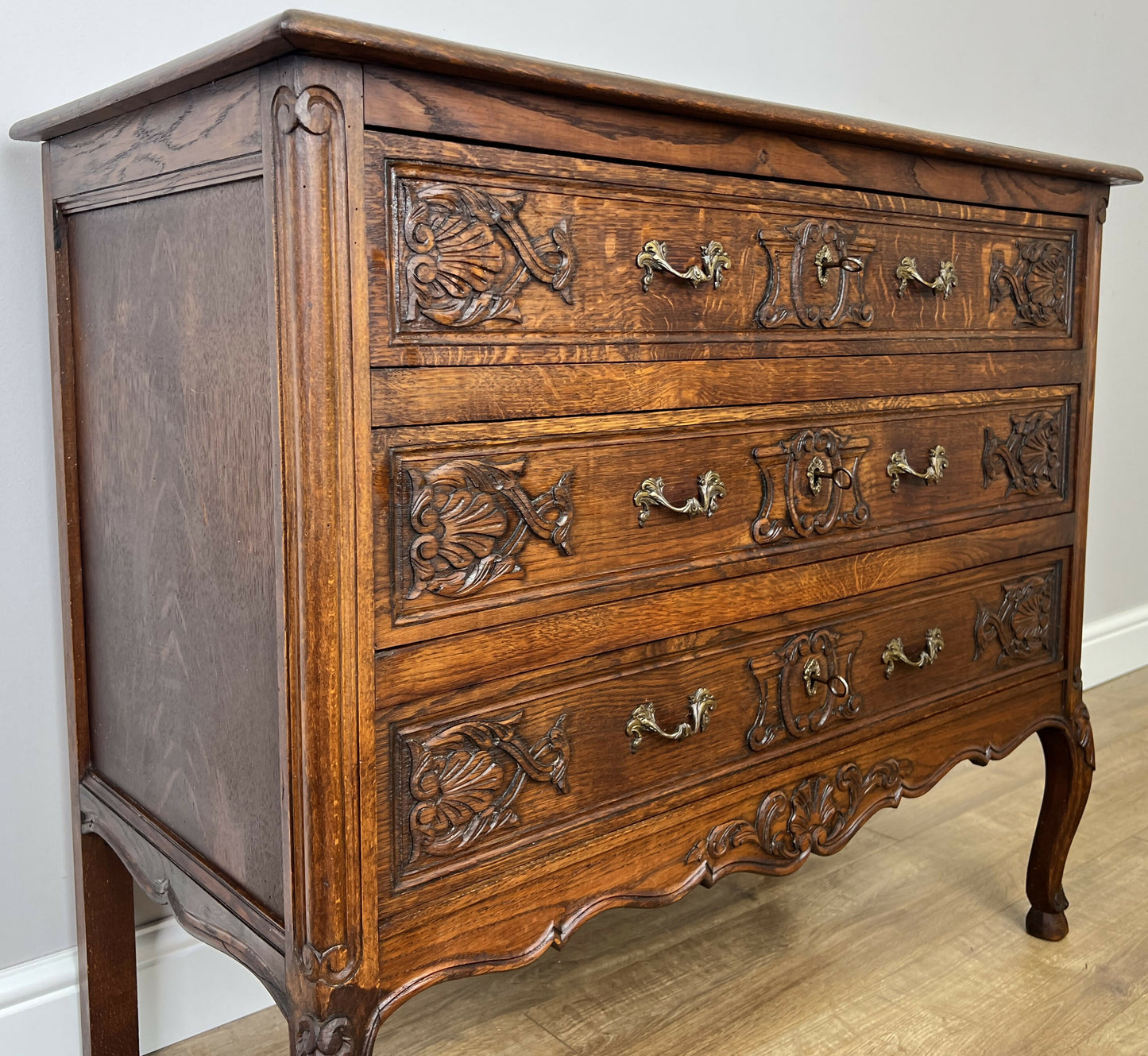 Chest of Drawers Vintage French Louis Oak 3 Drawers Carved Cabinet LOT 6252