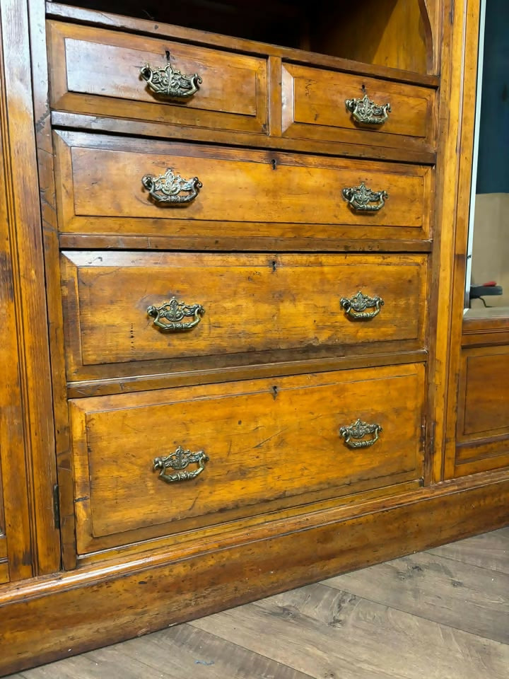 Edwardian Walnut Triple Compactum Wardrobe