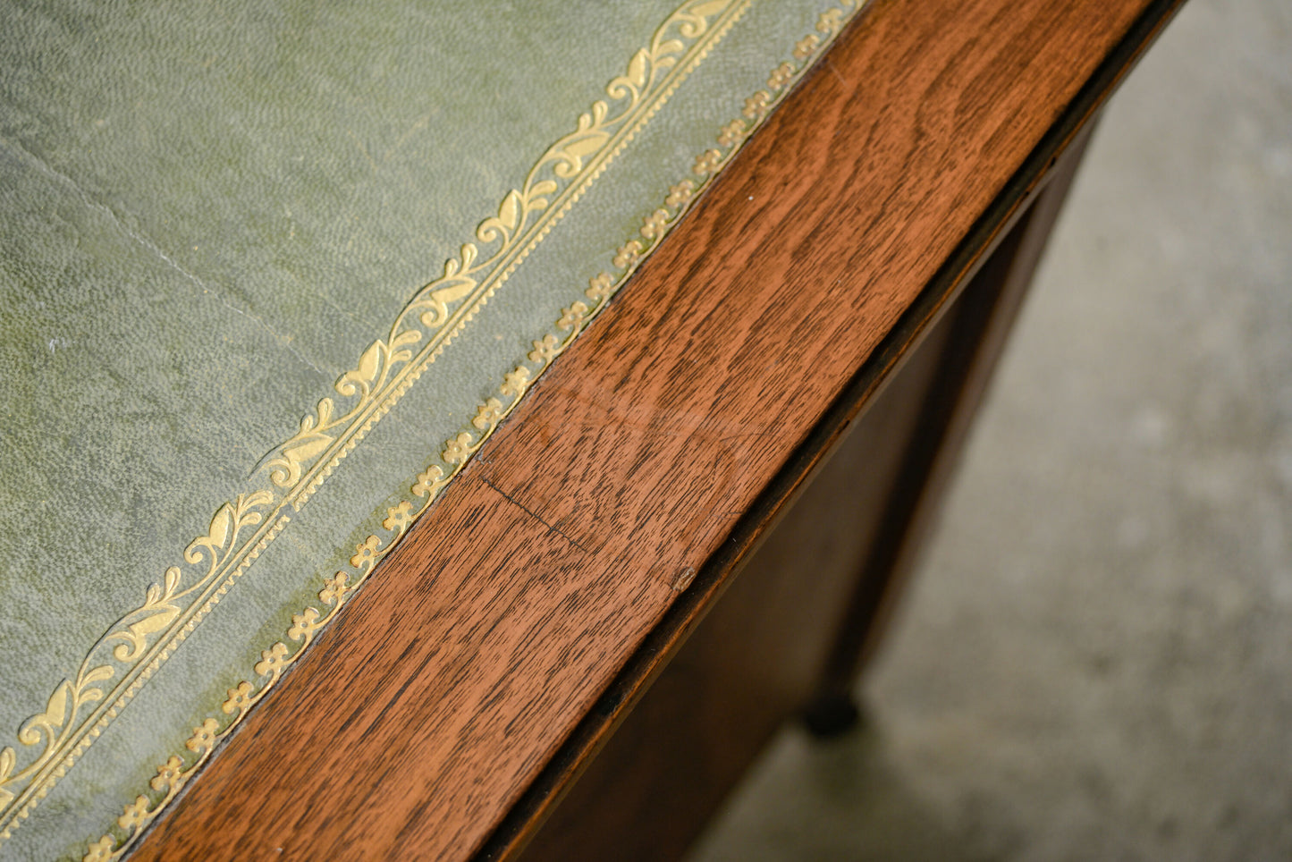 Edwardian Mahogany Writing Desk - Kneehole Desk with Green Leather
