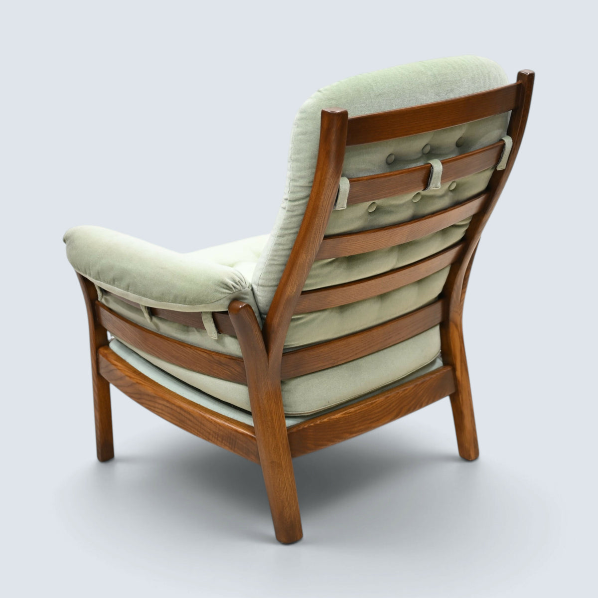 Ercol Saville Easy Chair Armchair Golden Dawn Finish #930 FREE UK Delivery*