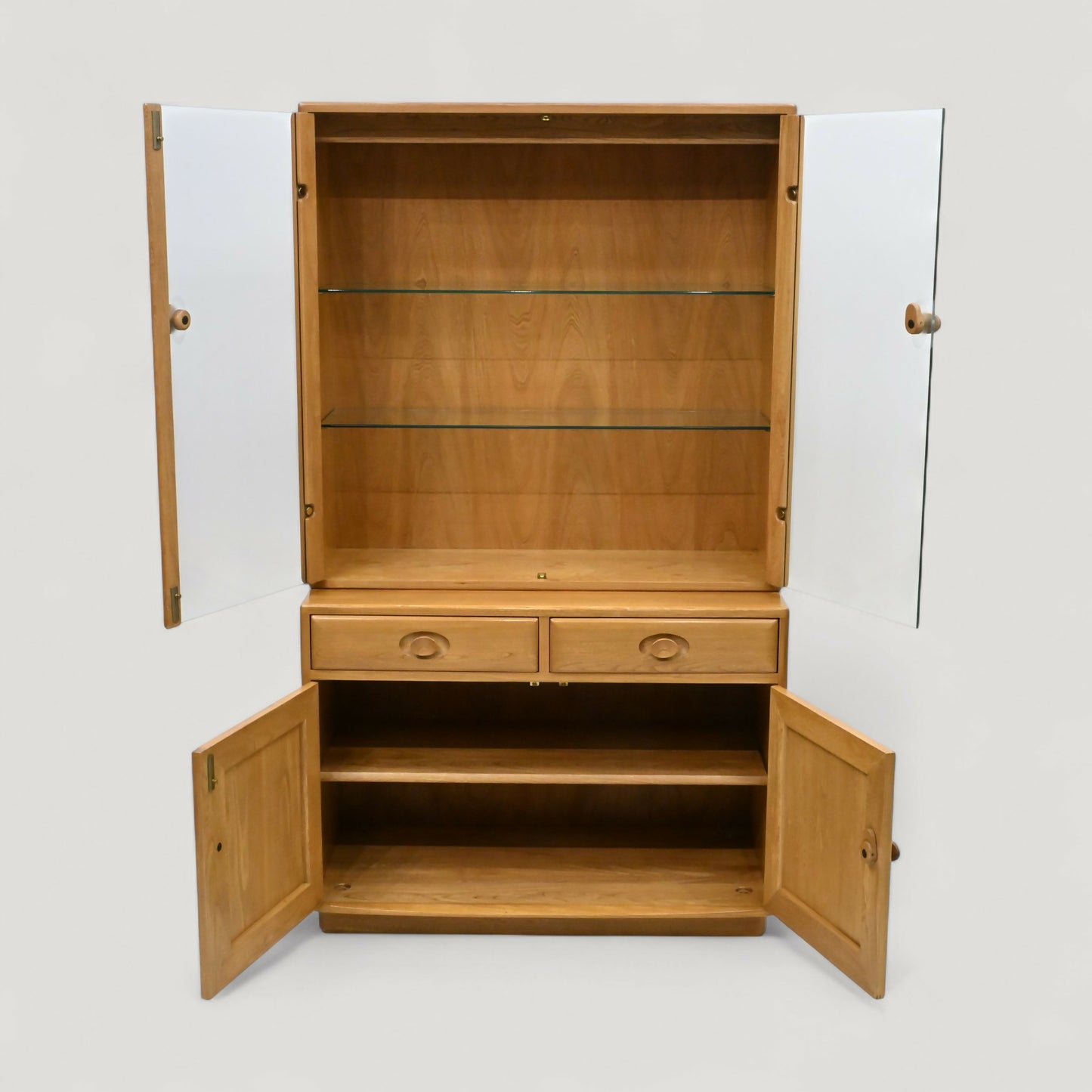 Small Ercol Windsor Sideboard Display Cabinet Top Light Finish FREE UK Delivery*. SBR10891/0209E