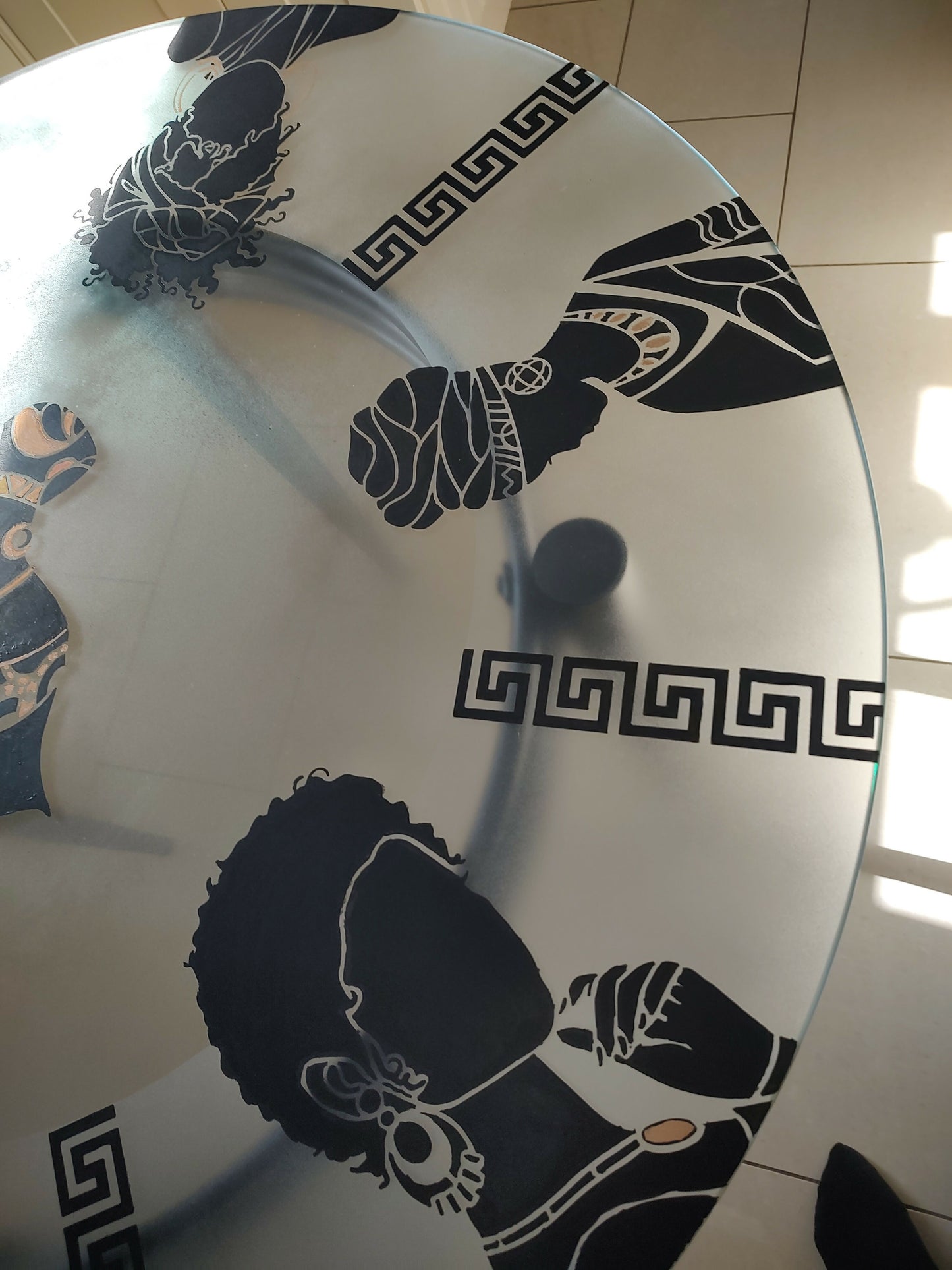 THE AFRICAN ASPECTS UPCYCLED – ONE-OFF FURNITURE ART Who's Head of the Table?