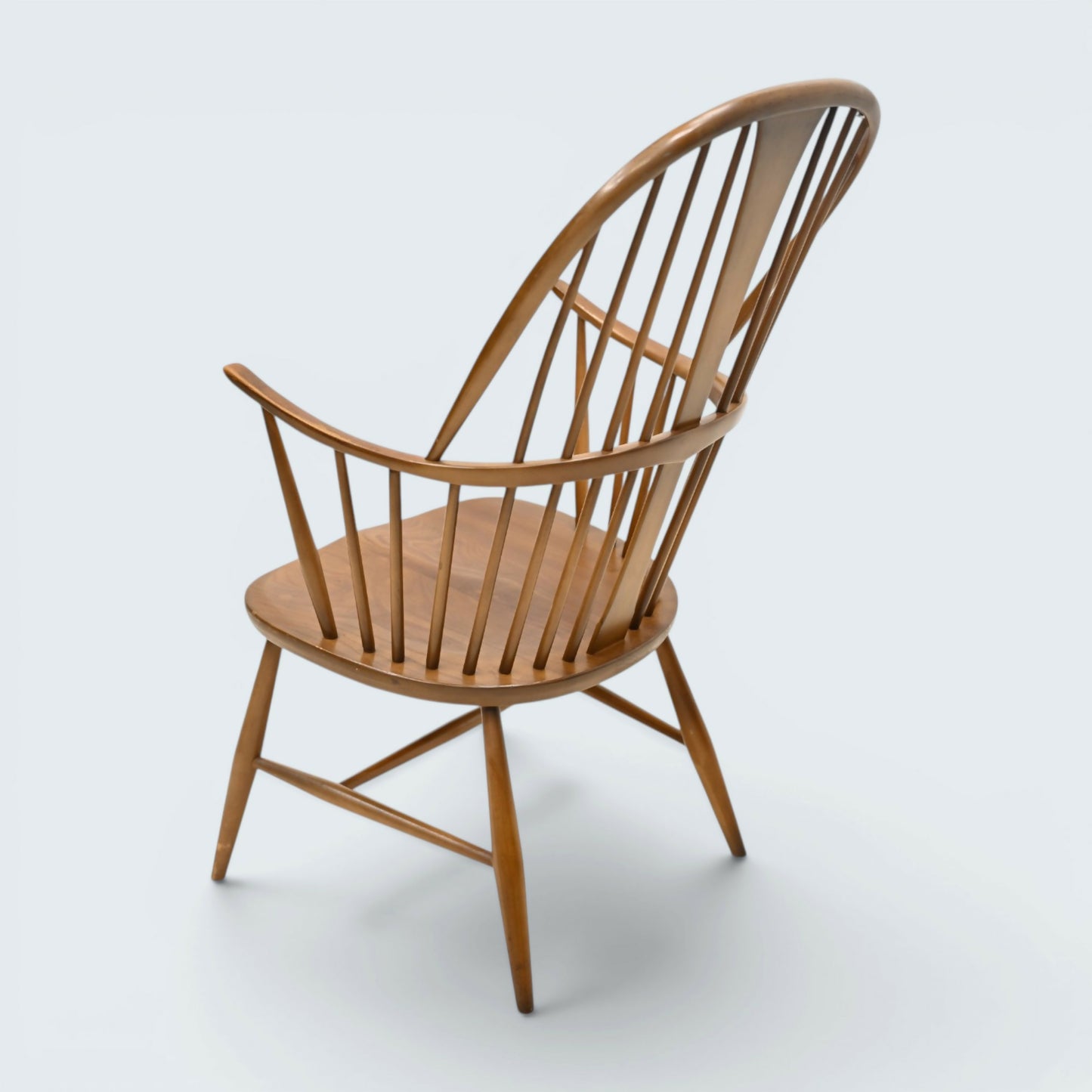 An Ercol Chairmakers Chair Windsor Bow Back Golden Dawn Model 472 FREE Delivery