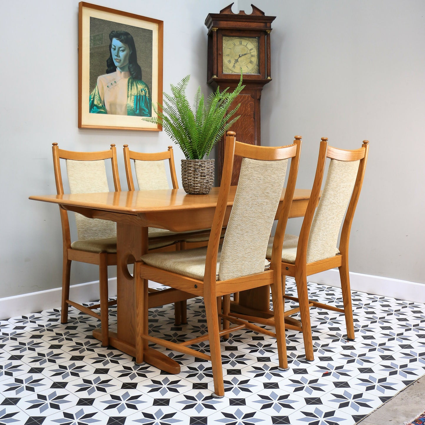 Ercol Windsor Large Extending Dining Table and Four Windsor Penn Chairs