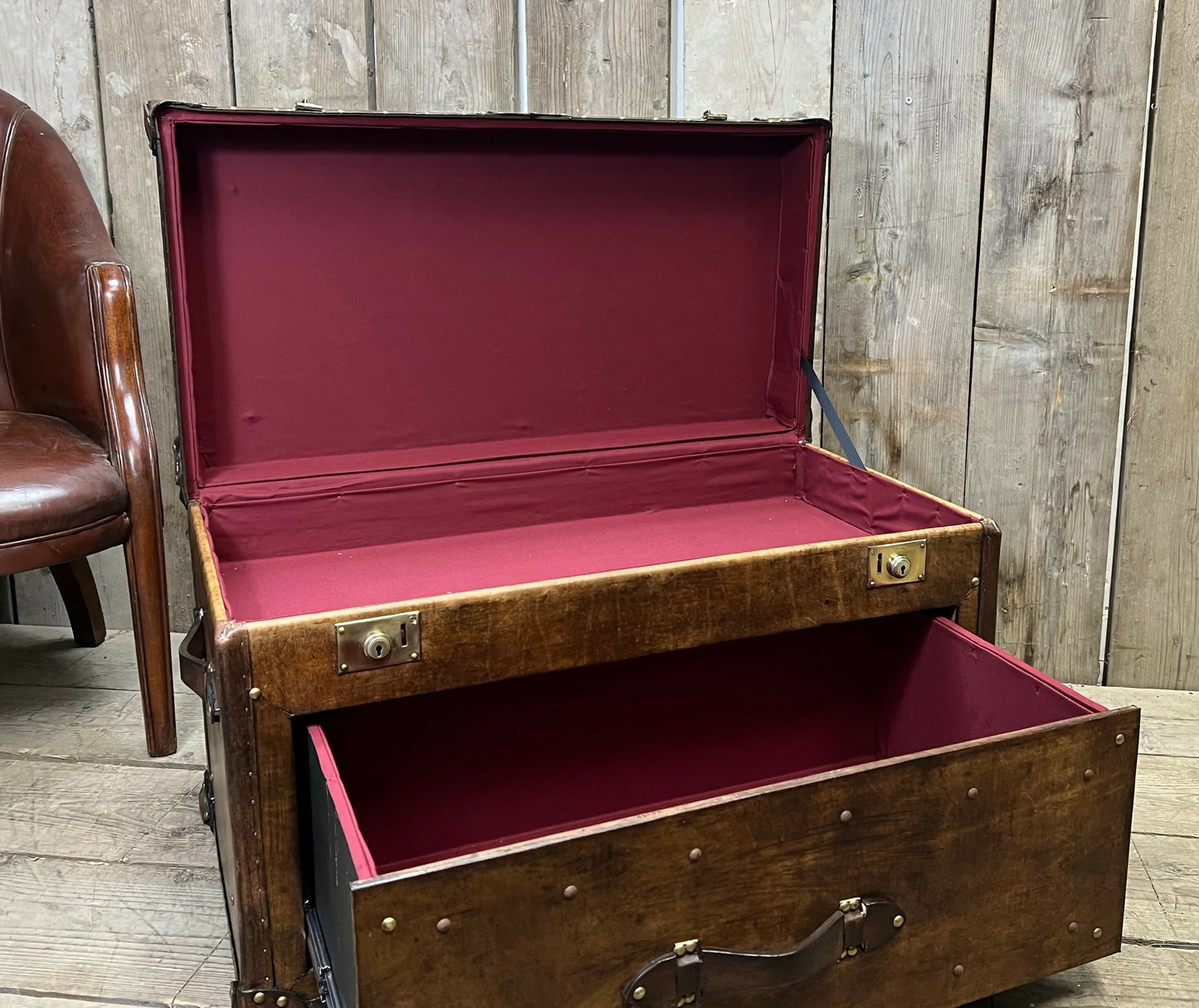 English Handcrafted Luxury Leather Trunk