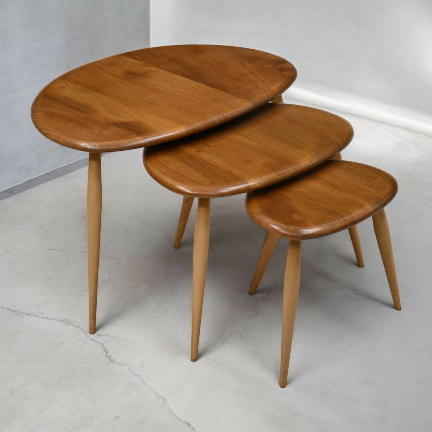 Ercol Pebble Nest Of Tables Ercol's Light Finish Good Condition Free Delivery