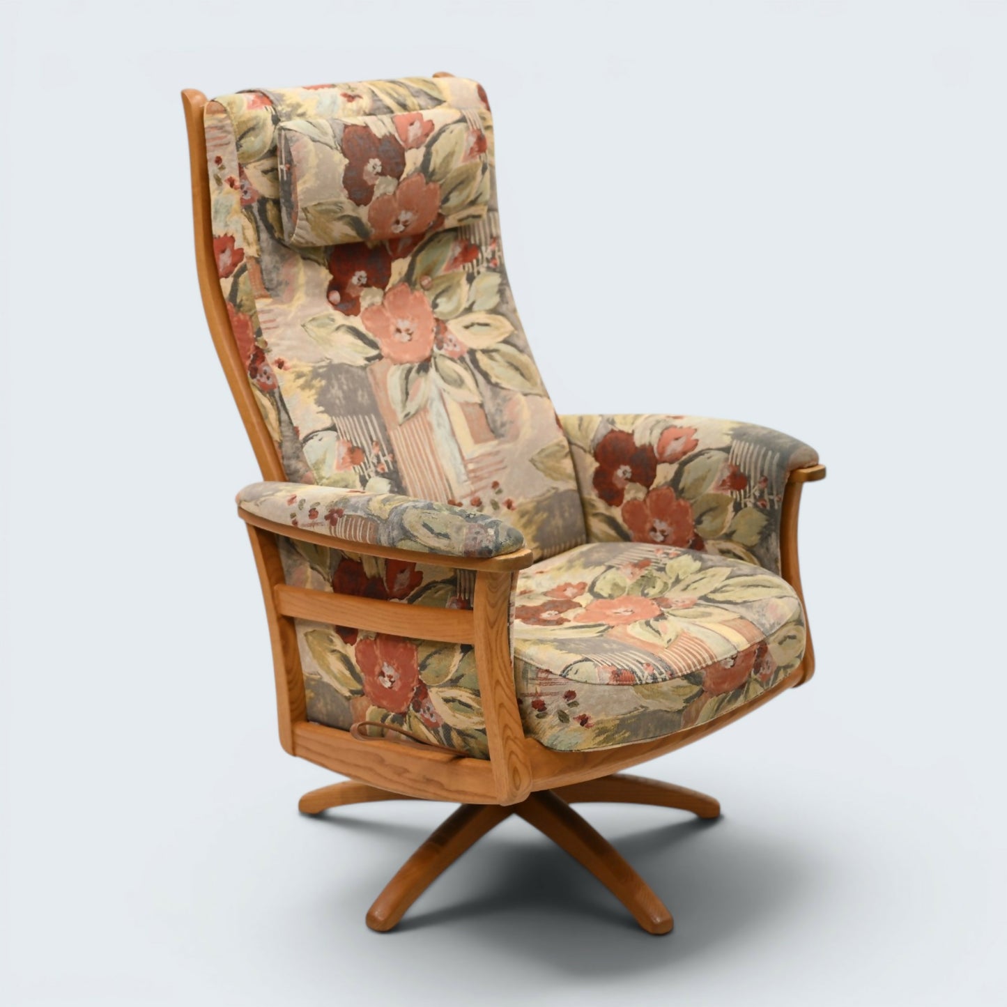 Ercol Reclining Armchair Swivels/Recliner Light Finish Frame FREE UK Delivery*