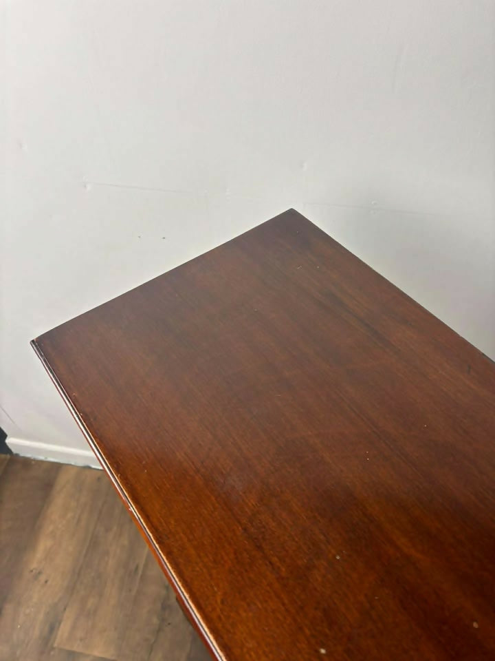 Early 20th Century Mahogany Bookcase on Queen Anne Legs