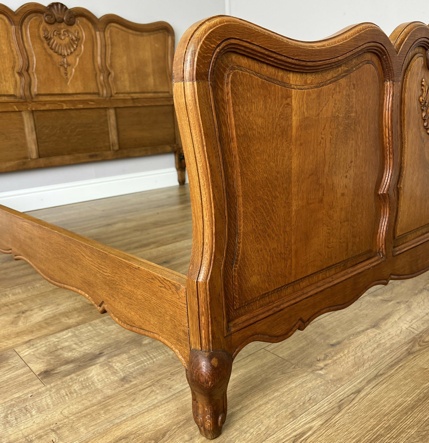 Bed Vintage French Louis XVI Oak Double Bed Frame Carved Headboard LOT 6379