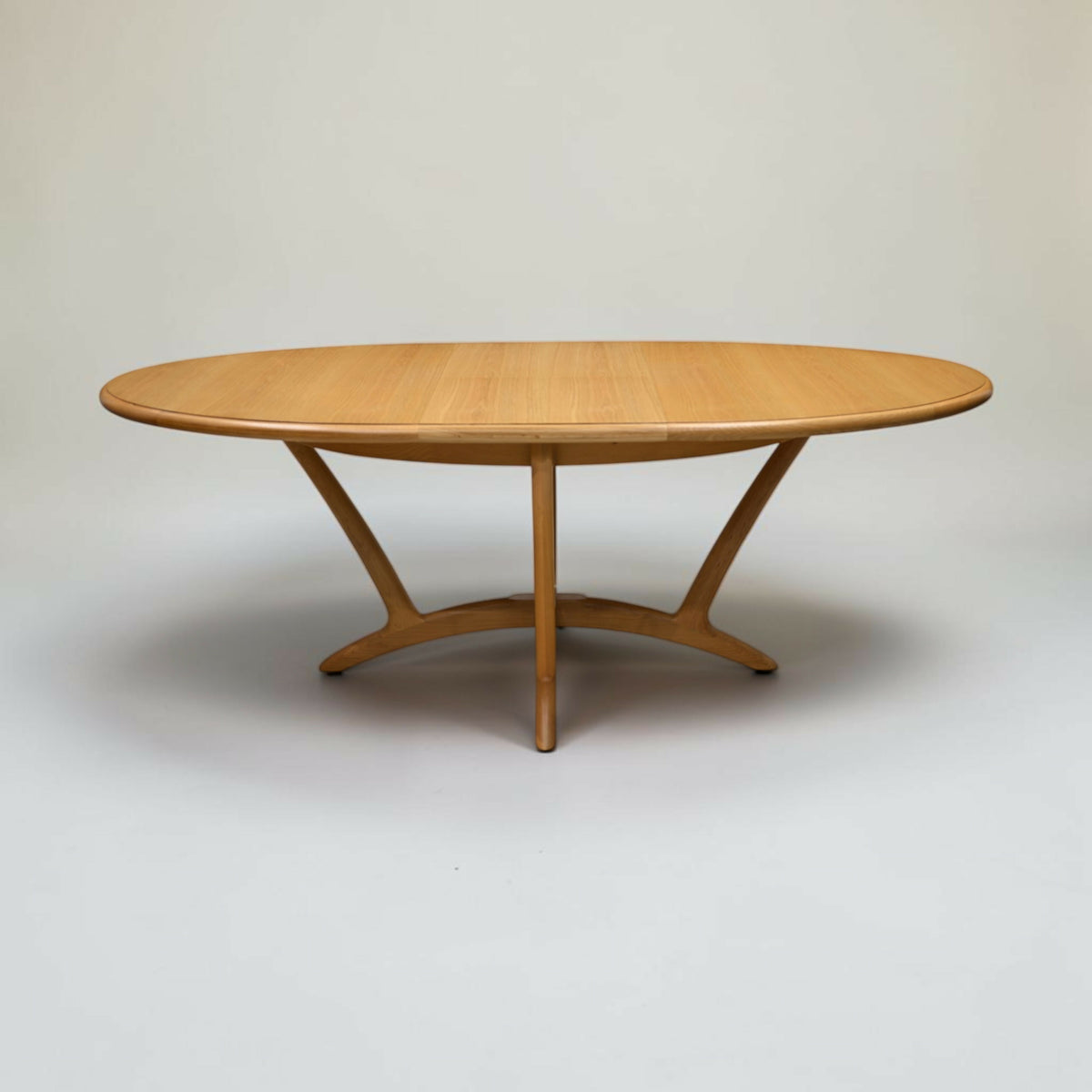 Winsor Stockholm WN218 Oak Oval Extending Dining Table FREE UK Delivery