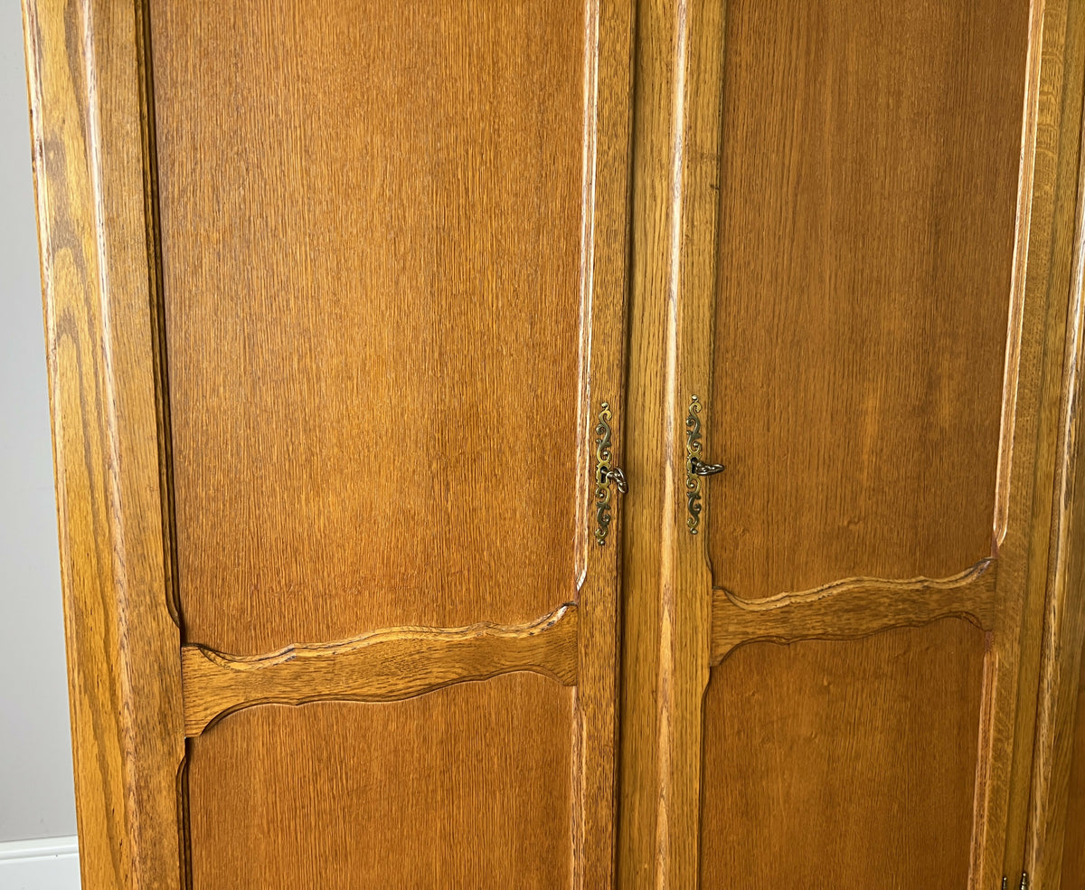 Wardrobe Vintage French Louis XVI Style Oak Four Door Carved Armoire LOT 6532