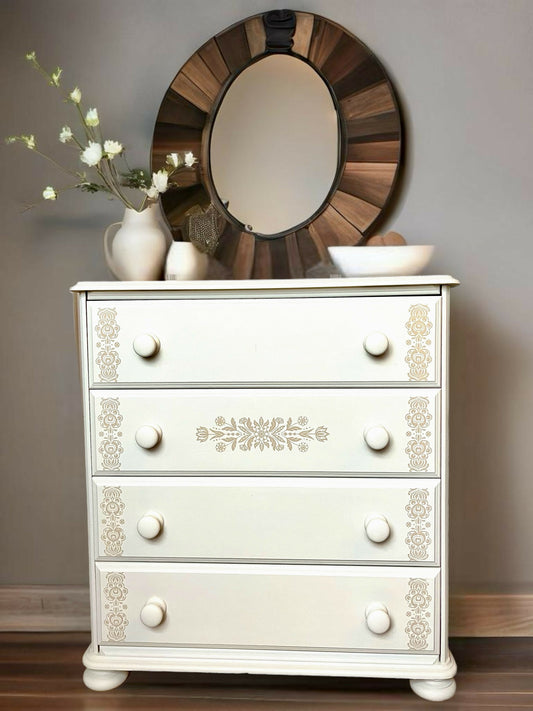 Unique Chest of Drawers in Farmhouse Style