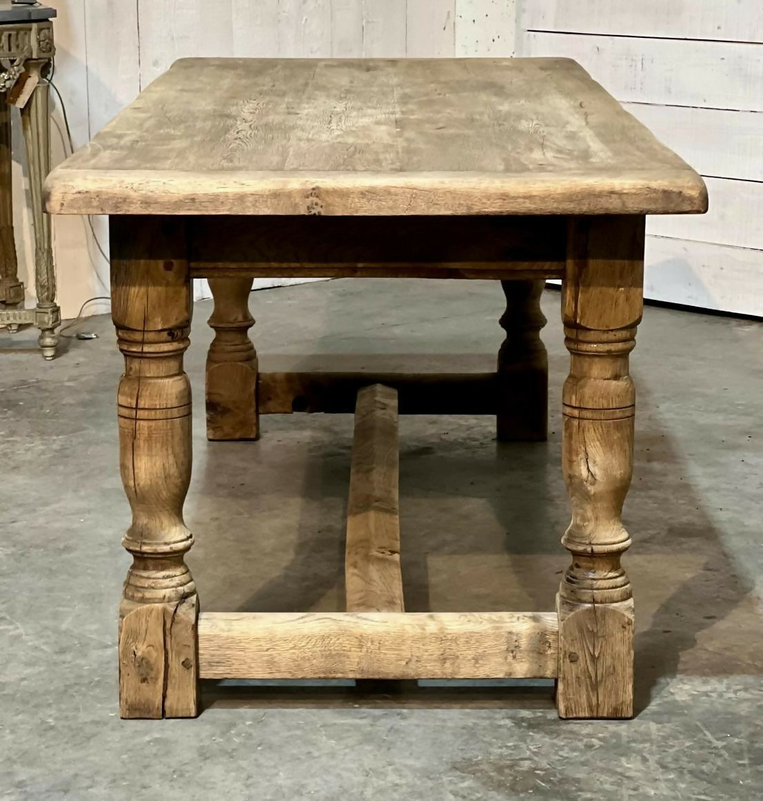 Good Quality Oak Farmhouse Dining Table