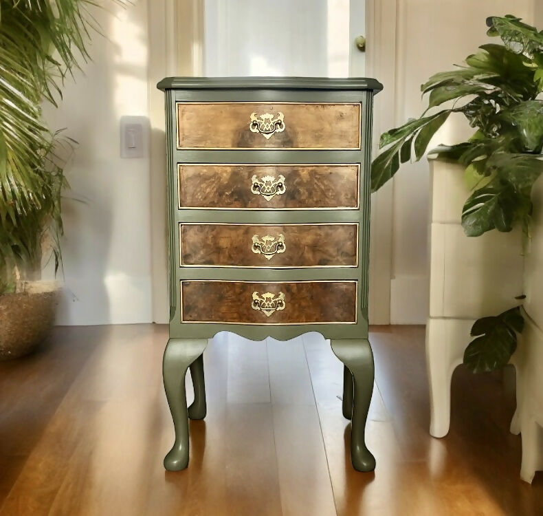 Vintage Burr Walnut Serpentine, Chest of Drawers.