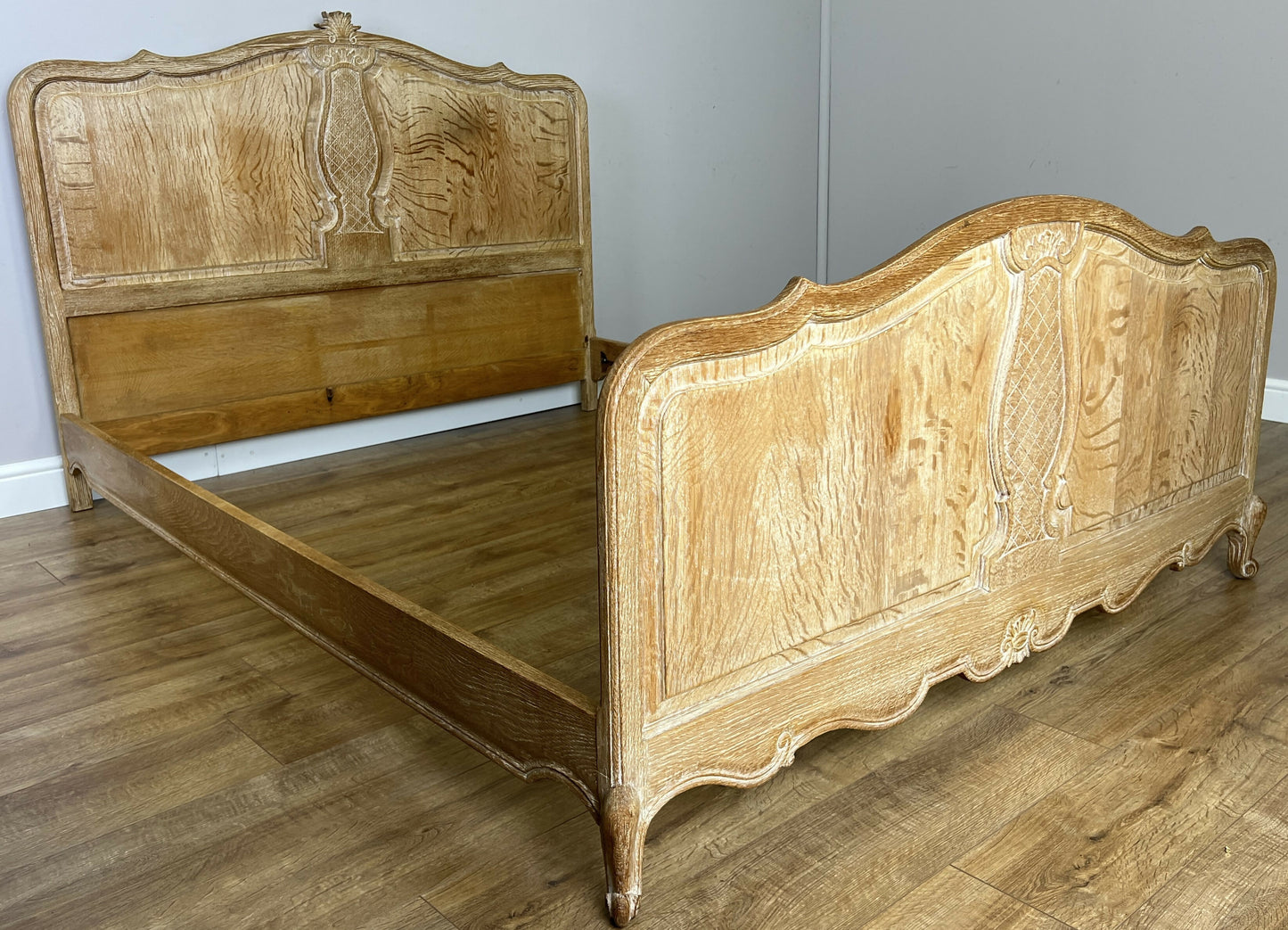 Bed Vintage French Louis XVI Oak King Size Bed Frame Carved Headboard LOT 6372