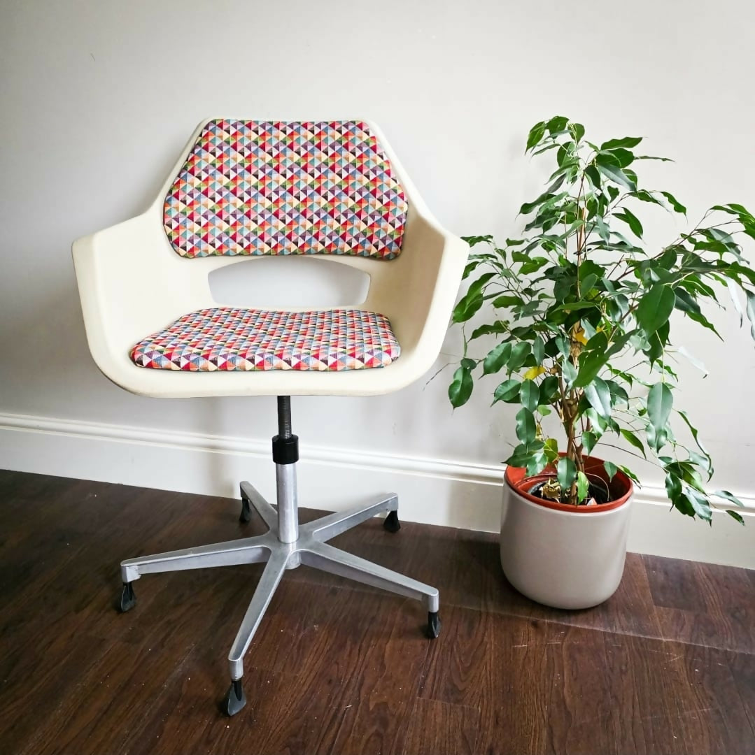 Eames Mid Century Swivel Office Chair By Eames, Vitra, Herman Miller.