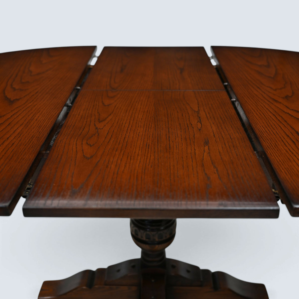 Old Charm Hunsdon Extending Pedestal Dining Table Tudor Brown FREE UK Delivery*