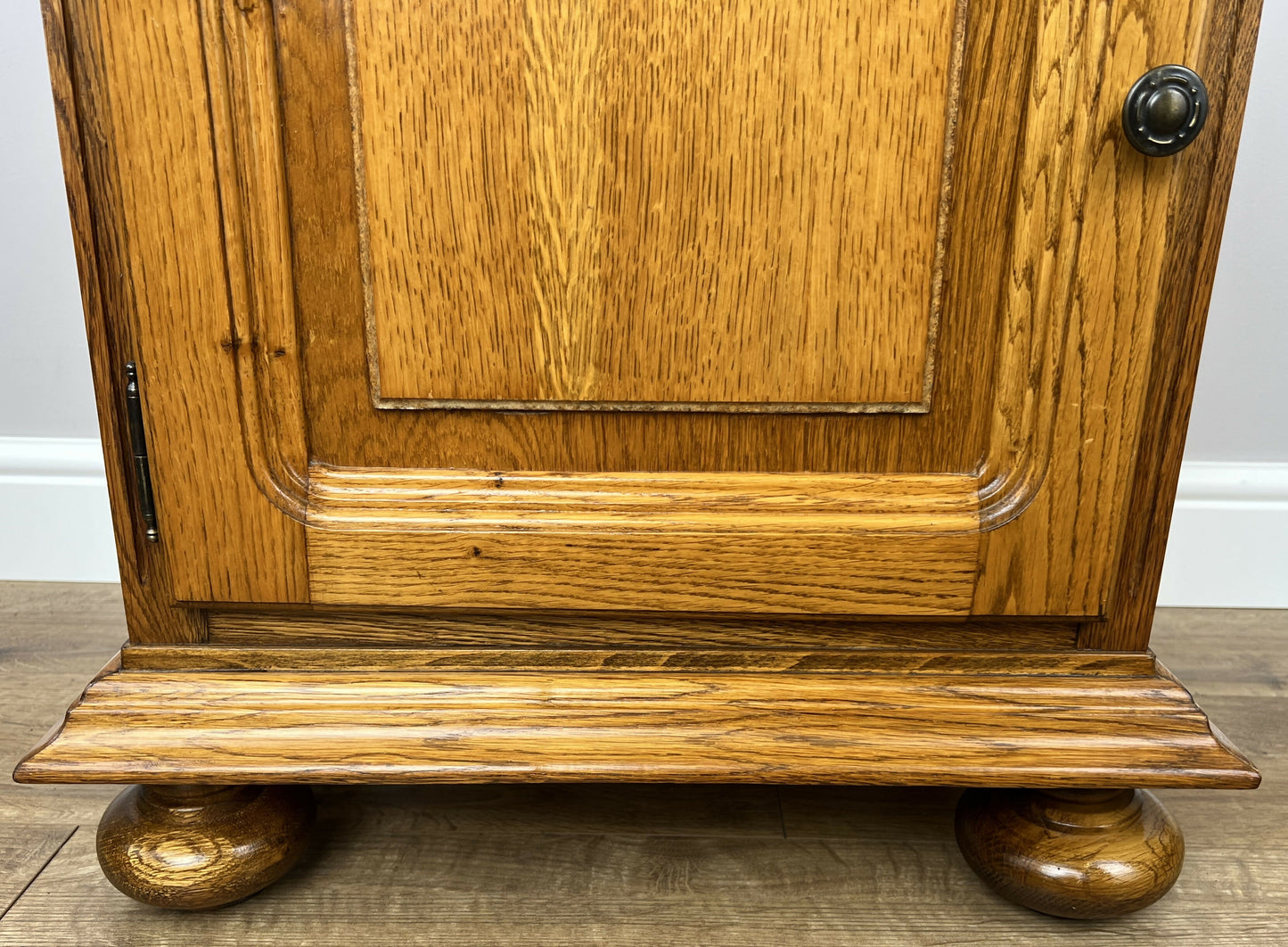 Pair of Bedside Tables Vintage French Style Nightstands Carved Cabinets LOT 6215