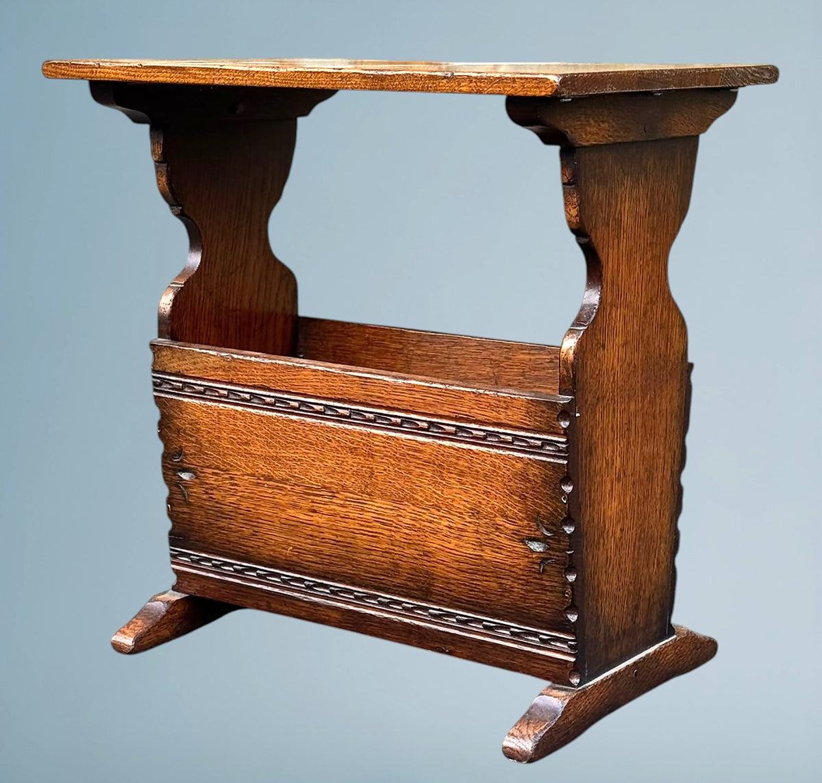 Oak Magazine Rack / Oak End Table Titchmarsh Goodwin