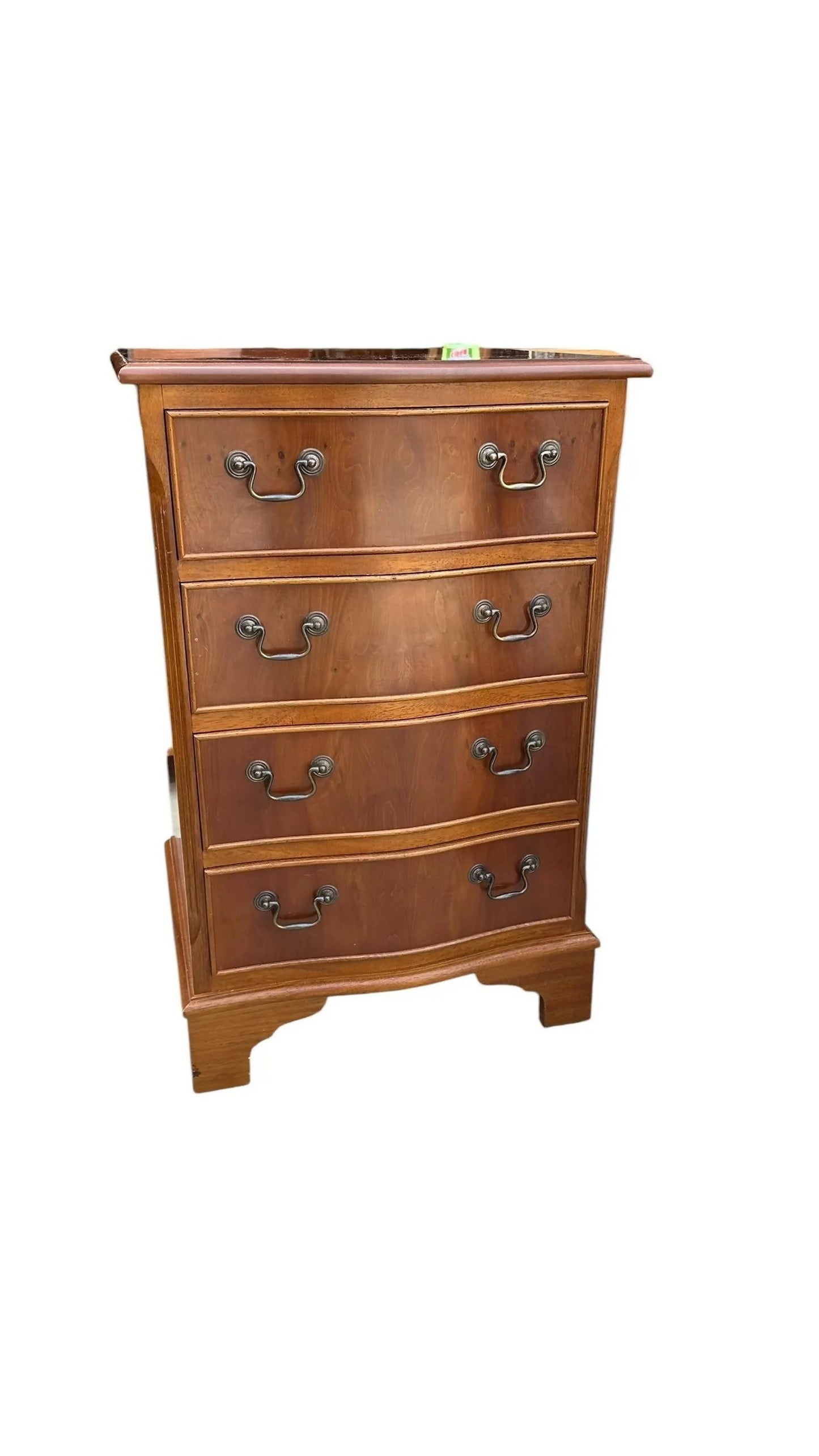 Vintage Georgian style chest of drawers / bedside table