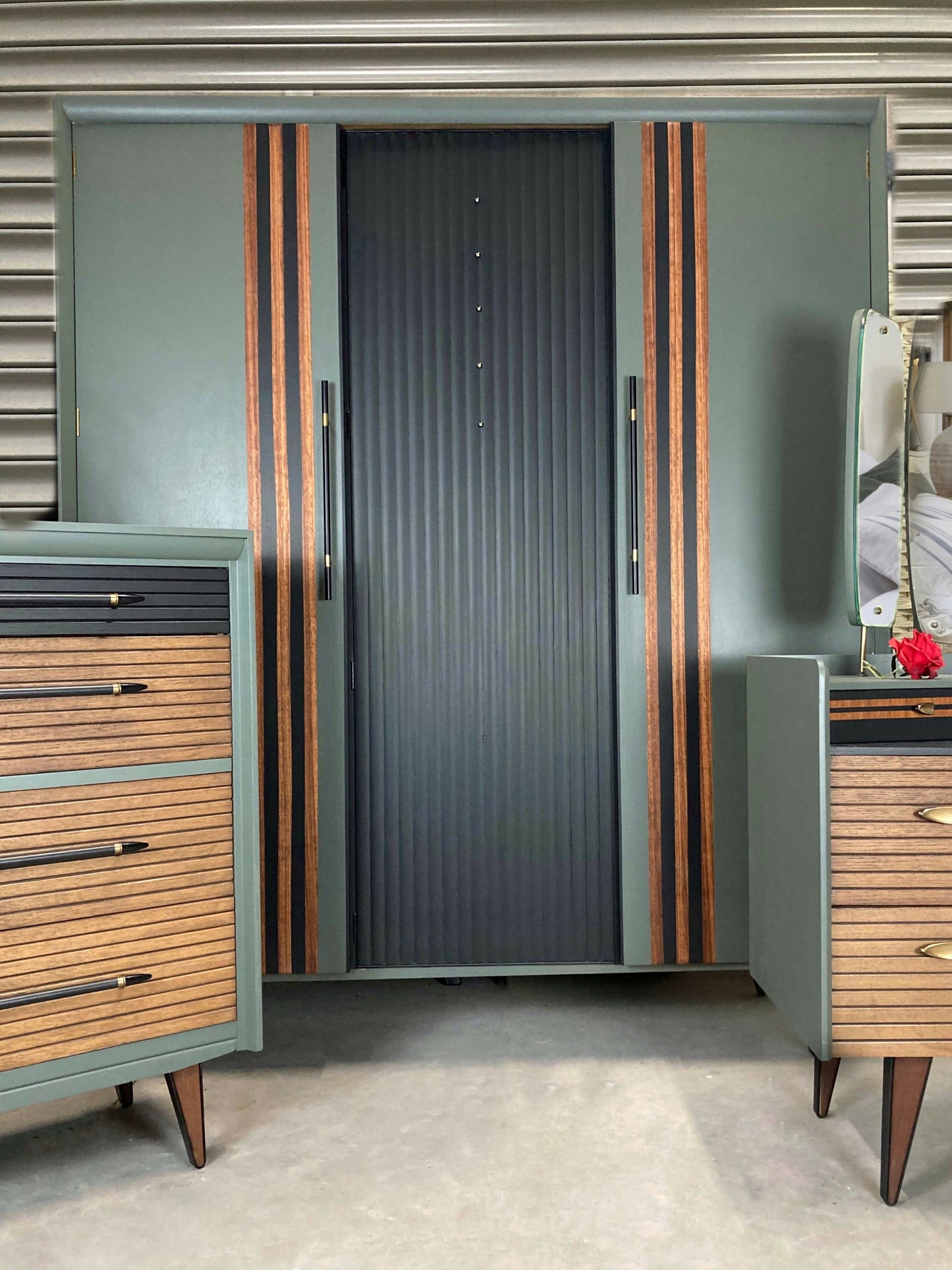 Retro Mid Century Modern 3 piece Lebus Link bedroom set in Green, Black and Wood.