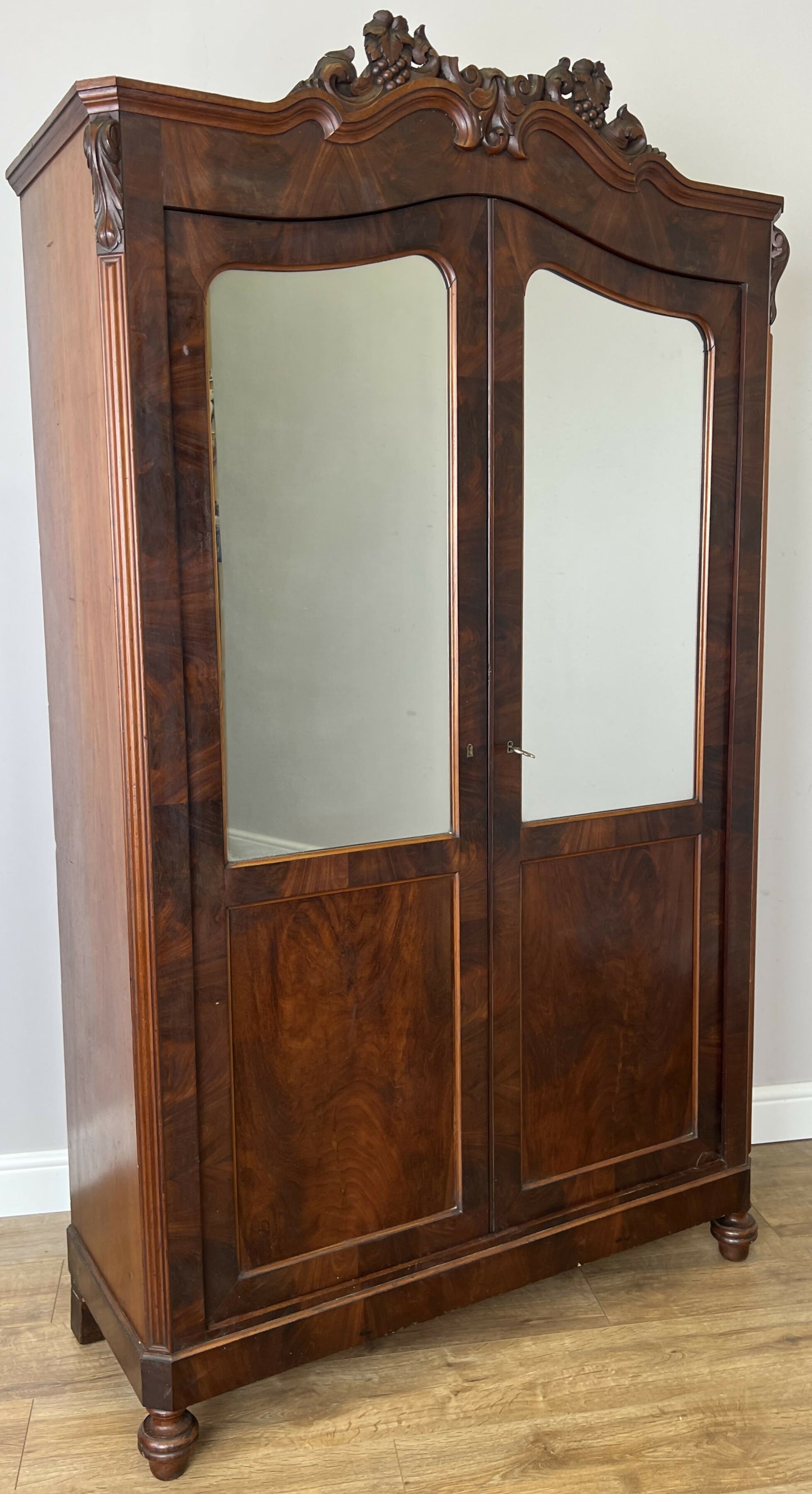 Wardrobe Antique French Burr Walnut Two Door Mirrored Armoire Cabinet LOT 6374