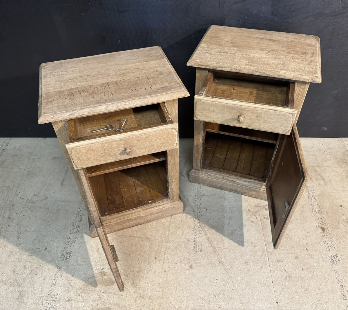 Quality Pair Oak Bedside Cupboards