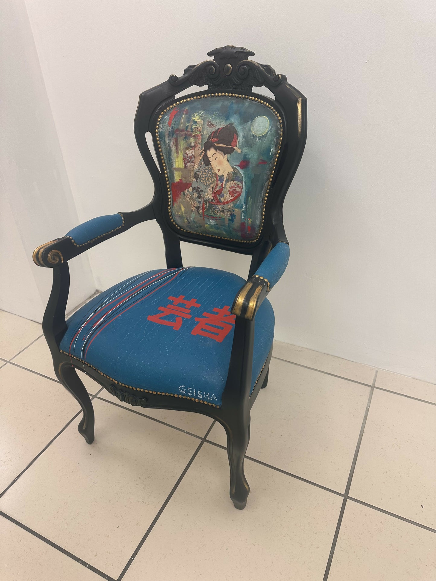 Striking, vintage occasional chair with Japanese style Geisha Girl design