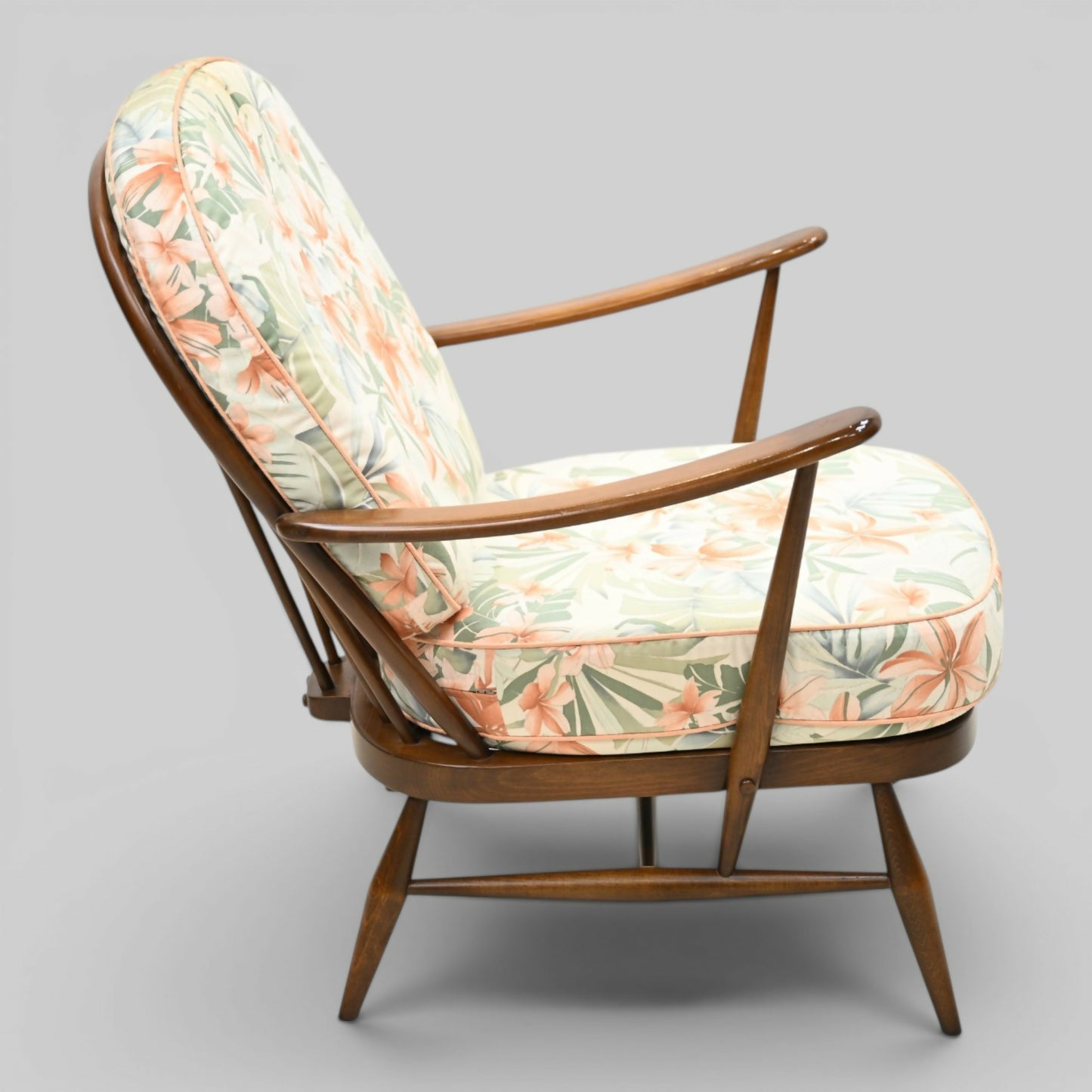 Ercol Windsor Easy Chair Model 203 1970s Gold Label Good Webbing FREE Delivery