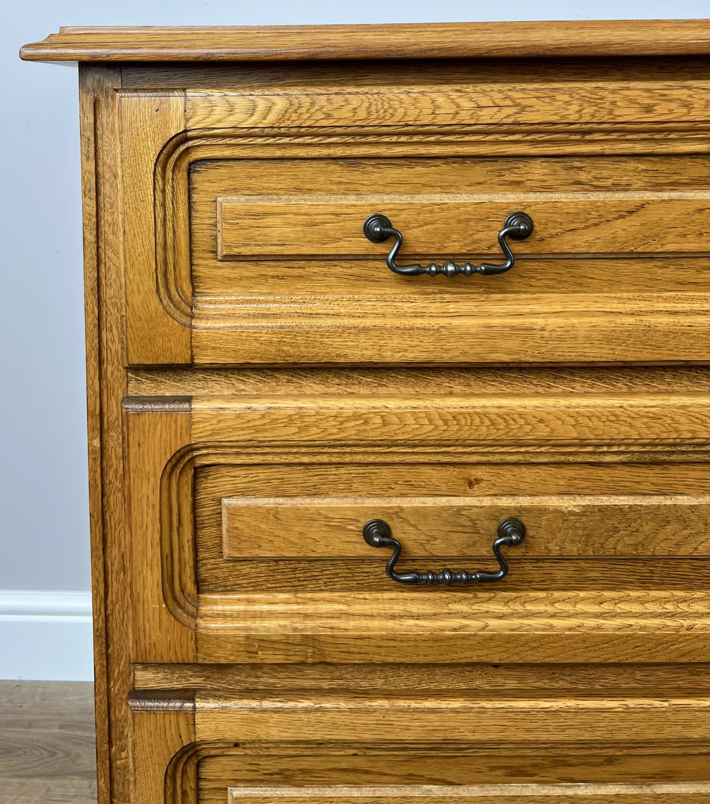 Chest of Drawers Vintage French Style 3 Drawers Carved Storage Cabinet LOT 6287