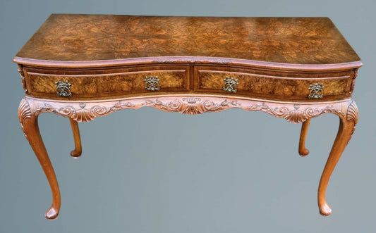 Good Quality Queen Anne Style Burr Walnut Serving Side Table